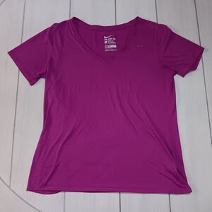 Nike Women's Large Magenta Dri-fit Athletic Cut Short Sleeve Tee